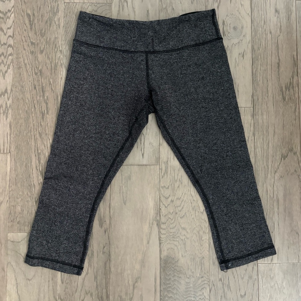 Lulu Lemon Cropped Leggings Size 10
